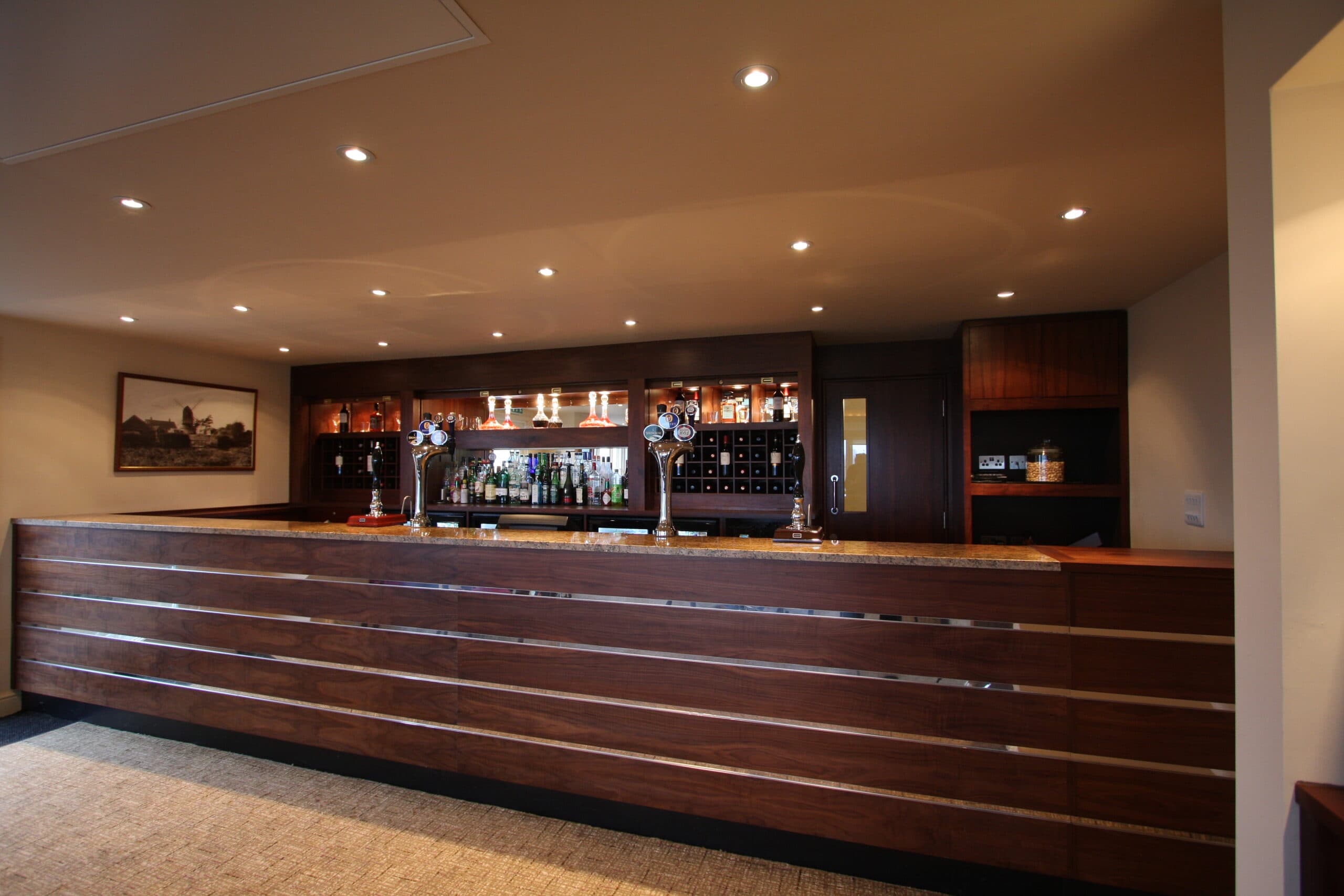 reigate-golf-club-bar-fittings